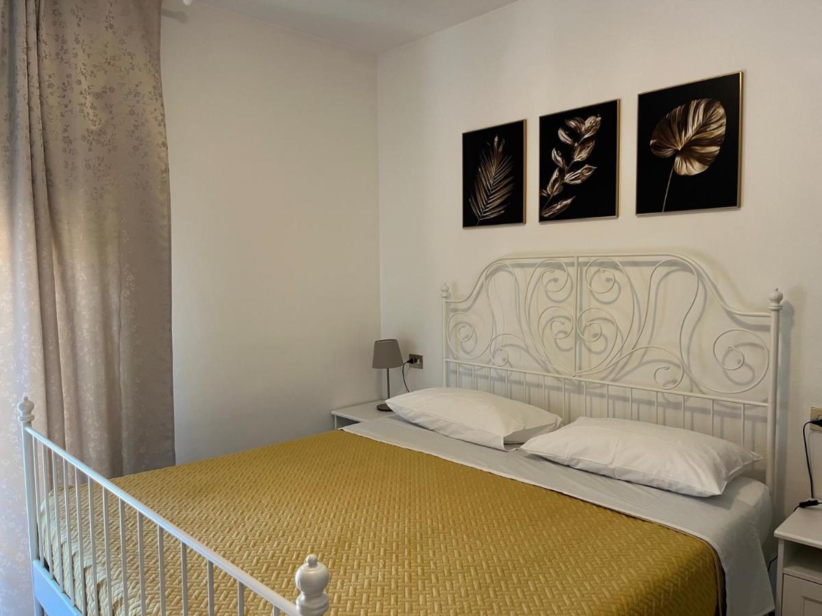 Lovely Apartment Парма Екстериор снимка