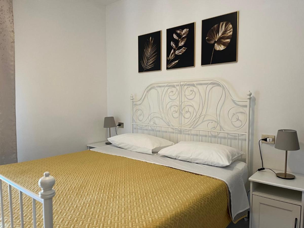 Lovely Apartment Парма Екстериор снимка